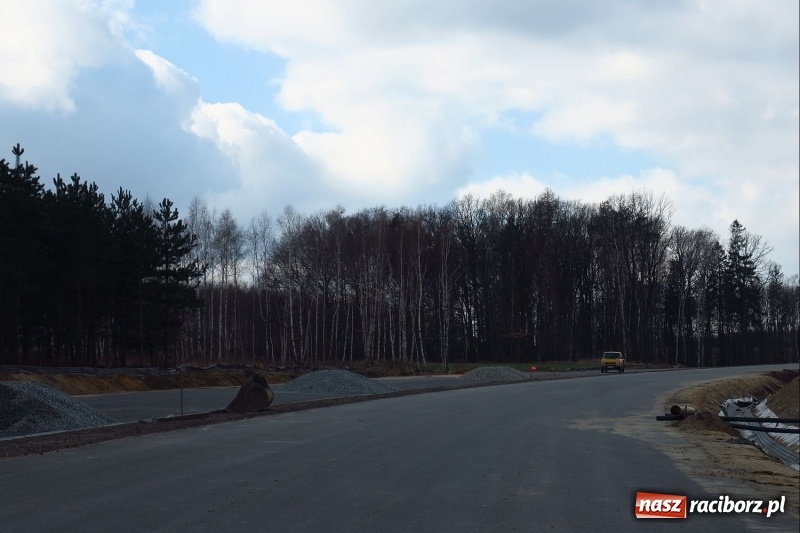 Zdjęcie w galerii na portalu naszraciborz.pl: Droga Racibórz-Pszczyna w Rybniku mocno zaawansowana [FOTO] wiadomości z regionu
