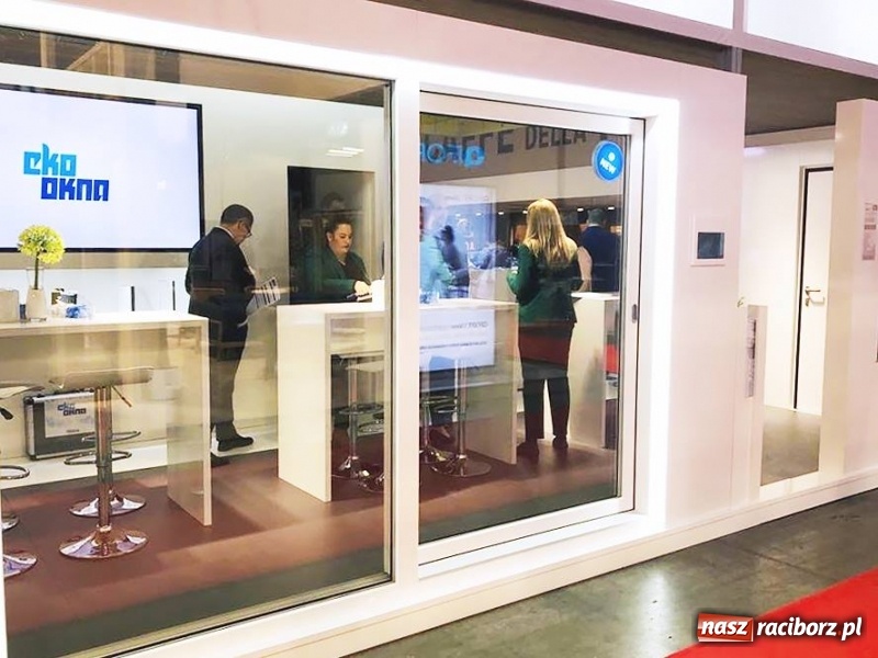 Zdjęcie w galerii na portalu naszraciborz.pl: Produkty spod Raciborza i włoska kawa. Eko-Okna na targach w Mediolanie wiadomości z regionu