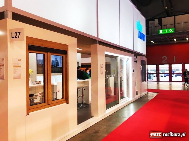 Zdjęcie w galerii na portalu naszraciborz.pl: Produkty spod Raciborza i włoska kawa. Eko-Okna na targach w Mediolanie wiadomości z regionu