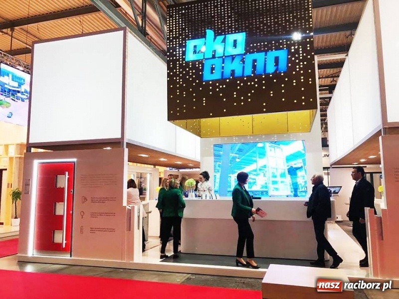 Zdjęcie w galerii na portalu naszraciborz.pl: Produkty spod Raciborza i włoska kawa. Eko-Okna na targach w Mediolanie wiadomości z regionu