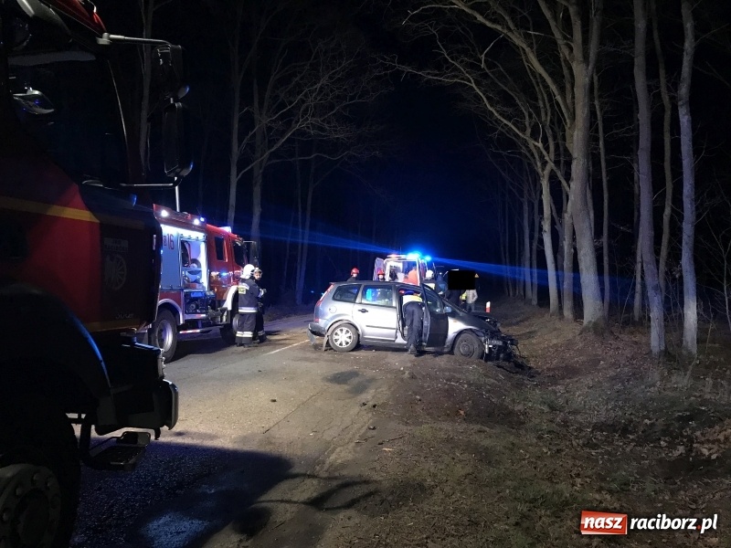 Zdjęcie w galerii na portalu naszraciborz.pl: 39-latek z forda w ciężkim stanie przetransportowany do szpitala [FOTO] wiadomości z regionu
