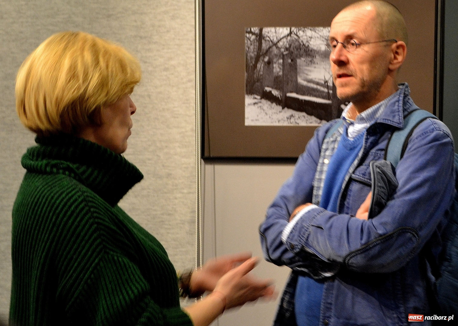 Zdjęcie w galerii na portalu naszraciborz.pl: Bez przewodnika. Wernisaż wystawy M. Furmanowicza wiadomości z regionu