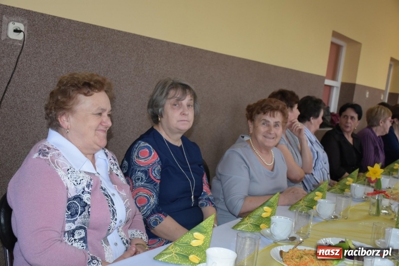 Zdjęcie w galerii na portalu naszraciborz.pl: Gospodynie w całej gminie obchodziły Dzień Kobiet  wiadomości z regionu