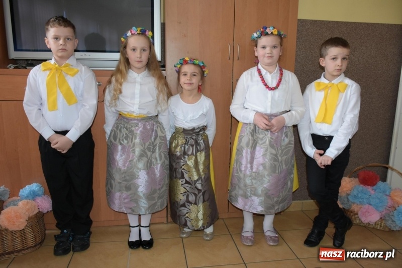 Zdjęcie w galerii na portalu naszraciborz.pl: Gospodynie w całej gminie obchodziły Dzień Kobiet  wiadomości z regionu