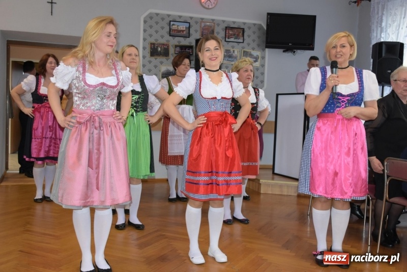 Zdjęcie w galerii na portalu naszraciborz.pl: Gospodynie w całej gminie obchodziły Dzień Kobiet  wiadomości z regionu