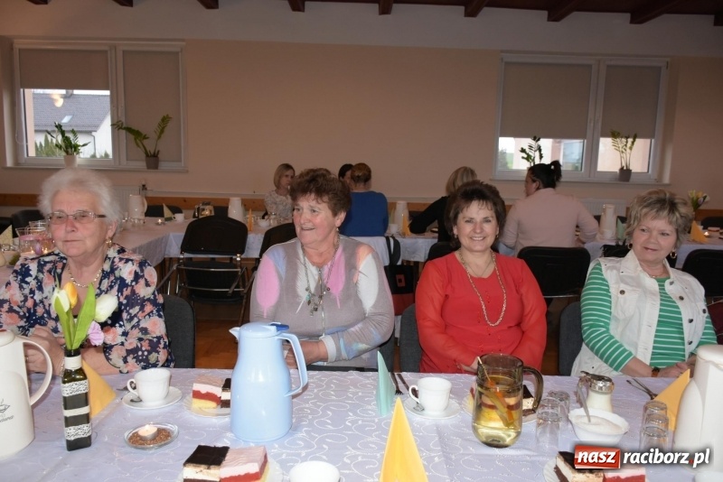 Zdjęcie w galerii na portalu naszraciborz.pl: Gospodynie w całej gminie obchodziły Dzień Kobiet  wiadomości z regionu