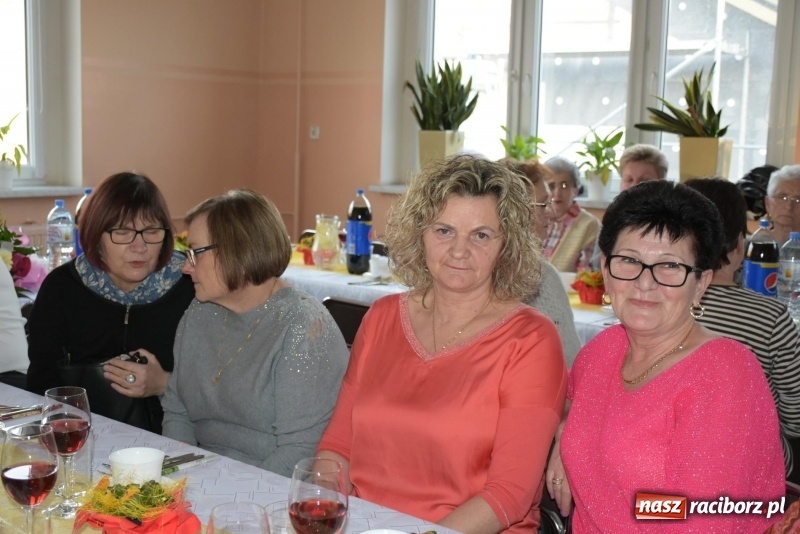 Zdjęcie w galerii na portalu naszraciborz.pl: Gospodynie w całej gminie obchodziły Dzień Kobiet  wiadomości z regionu