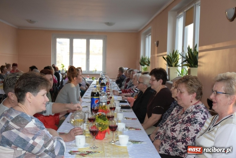 Zdjęcie w galerii na portalu naszraciborz.pl: Gospodynie w całej gminie obchodziły Dzień Kobiet  wiadomości z regionu