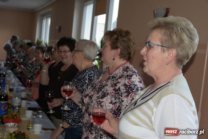 Zdjęcie w galerii na portalu naszraciborz.pl: Gospodynie w całej gminie obchodziły Dzień Kobiet  wiadomości z regionu