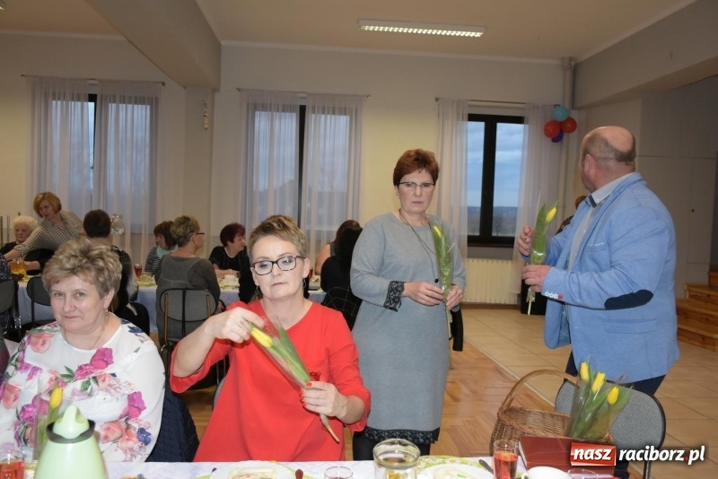 Zdjęcie w galerii na portalu naszraciborz.pl: Gospodynie w całej gminie obchodziły Dzień Kobiet  wiadomości z regionu