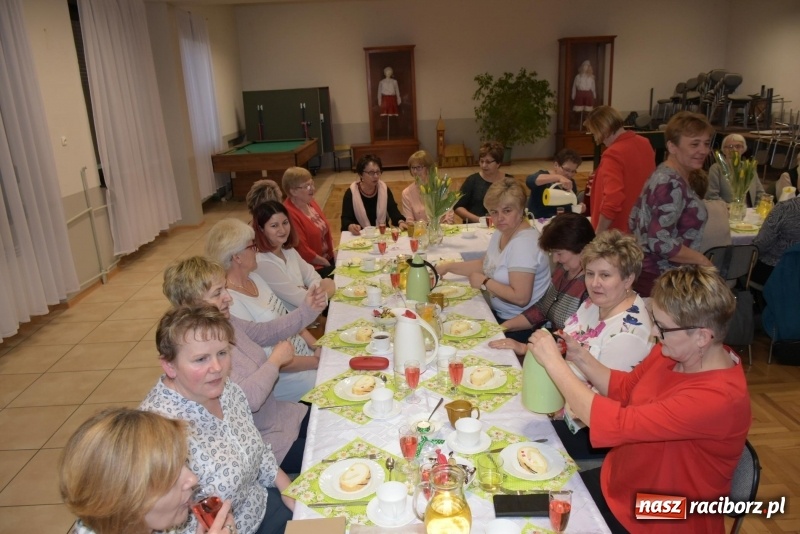Zdjęcie w galerii na portalu naszraciborz.pl: Gospodynie w całej gminie obchodziły Dzień Kobiet  wiadomości z regionu