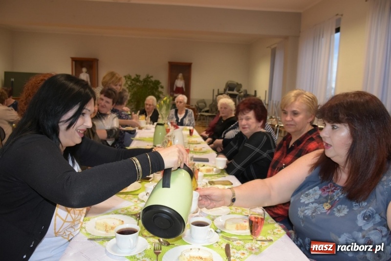 Zdjęcie w galerii na portalu naszraciborz.pl: Gospodynie w całej gminie obchodziły Dzień Kobiet  wiadomości z regionu