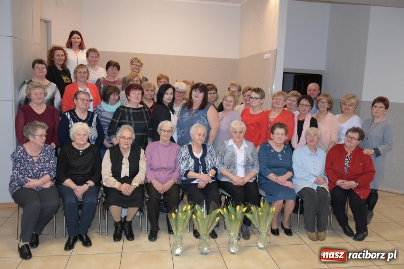 Zdjęcie w galerii na portalu naszraciborz.pl: Gospodynie w całej gminie obchodziły Dzień Kobiet  wiadomości z regionu