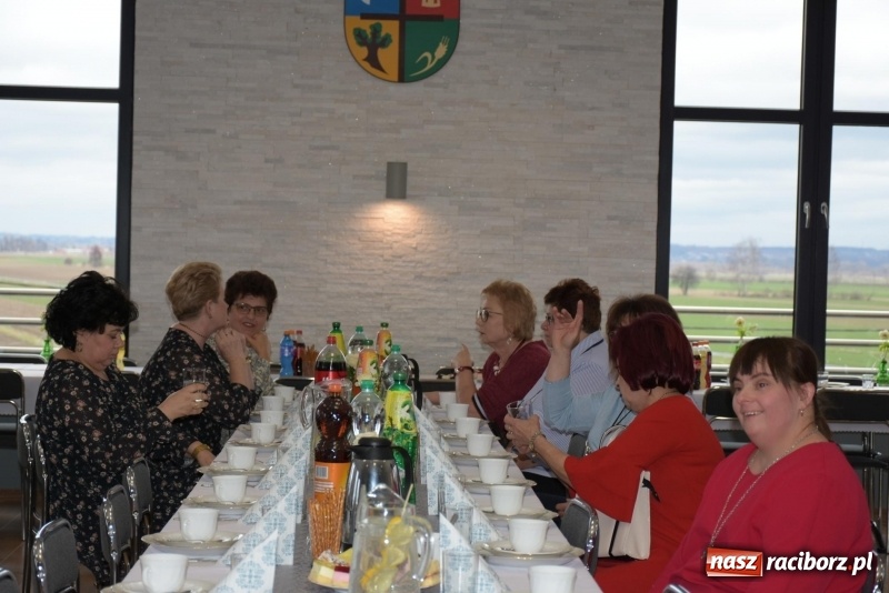 Zdjęcie w galerii na portalu naszraciborz.pl: Gospodynie w całej gminie obchodziły Dzień Kobiet  wiadomości z regionu