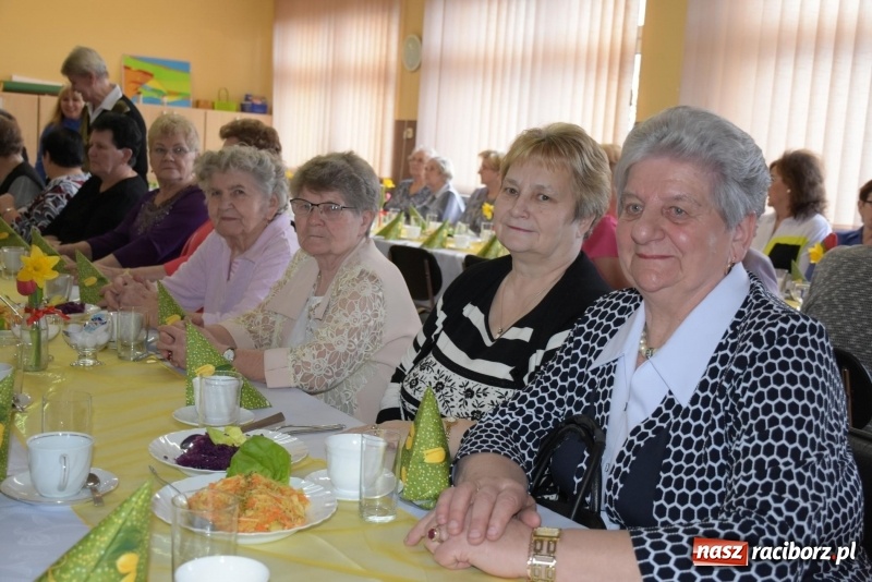 Zdjęcie w galerii na portalu naszraciborz.pl: Gospodynie w całej gminie obchodziły Dzień Kobiet  wiadomości z regionu