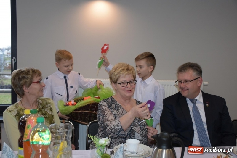 Zdjęcie w galerii na portalu naszraciborz.pl: Gospodynie w całej gminie obchodziły Dzień Kobiet  wiadomości z regionu