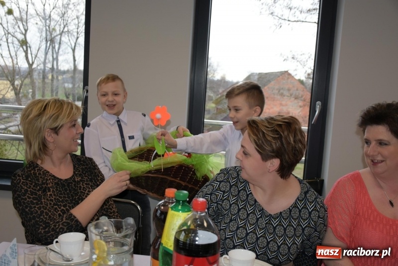 Zdjęcie w galerii na portalu naszraciborz.pl: Gospodynie w całej gminie obchodziły Dzień Kobiet  wiadomości z regionu