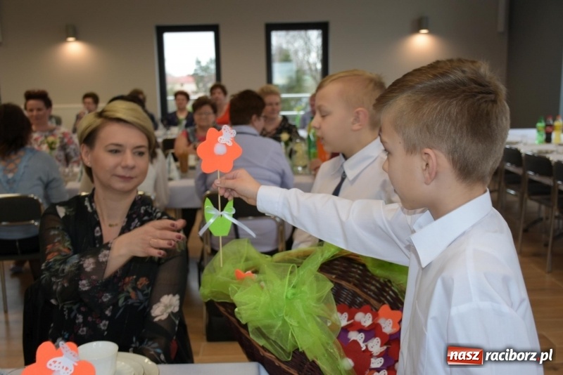 Zdjęcie w galerii na portalu naszraciborz.pl: Gospodynie w całej gminie obchodziły Dzień Kobiet  wiadomości z regionu