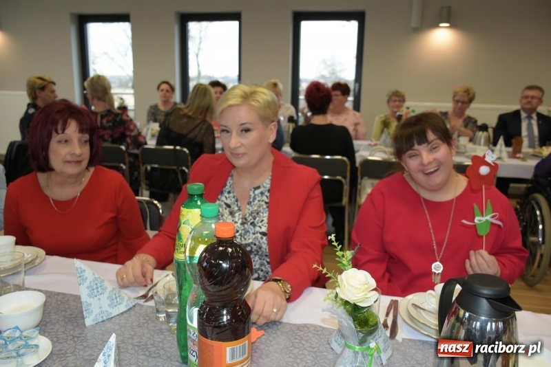 Zdjęcie w galerii na portalu naszraciborz.pl: Gospodynie w całej gminie obchodziły Dzień Kobiet  wiadomości z regionu