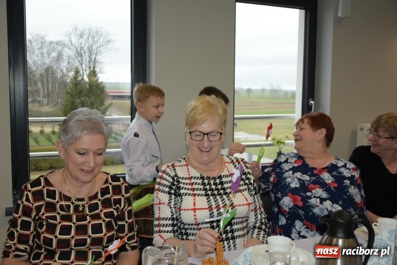 Zdjęcie w galerii na portalu naszraciborz.pl: Gospodynie w całej gminie obchodziły Dzień Kobiet  wiadomości z regionu