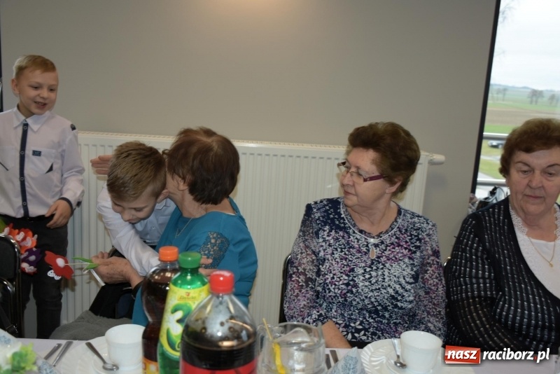 Zdjęcie w galerii na portalu naszraciborz.pl: Gospodynie w całej gminie obchodziły Dzień Kobiet  wiadomości z regionu
