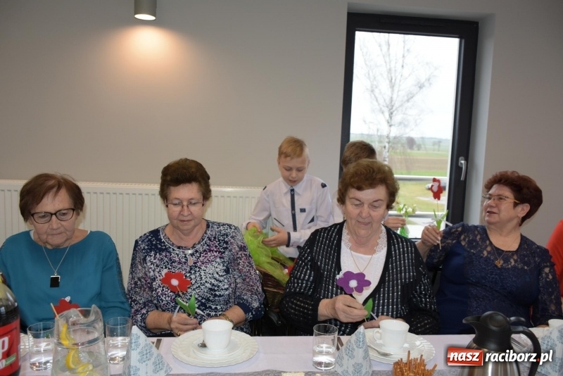 Zdjęcie w galerii na portalu naszraciborz.pl: Gospodynie w całej gminie obchodziły Dzień Kobiet  wiadomości z regionu