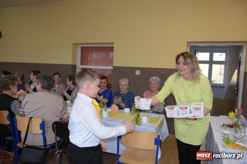 Zdjęcie w galerii na portalu naszraciborz.pl: Gospodynie w całej gminie obchodziły Dzień Kobiet  wiadomości z regionu