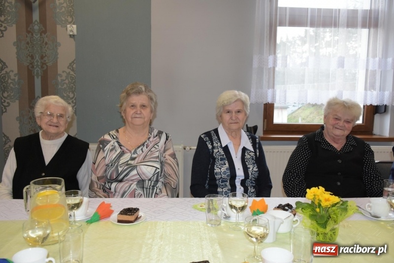 Zdjęcie w galerii na portalu naszraciborz.pl: Gospodynie w całej gminie obchodziły Dzień Kobiet  wiadomości z regionu