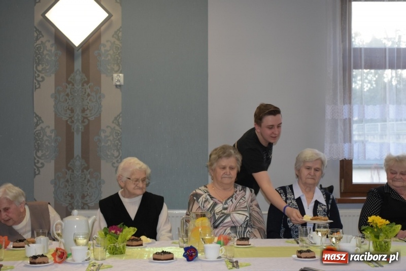 Zdjęcie w galerii na portalu naszraciborz.pl: Gospodynie w całej gminie obchodziły Dzień Kobiet  wiadomości z regionu