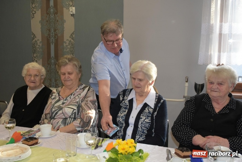 Zdjęcie w galerii na portalu naszraciborz.pl: Gospodynie w całej gminie obchodziły Dzień Kobiet  wiadomości z regionu