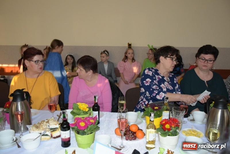 Zdjęcie w galerii na portalu naszraciborz.pl: Gospodynie w całej gminie obchodziły Dzień Kobiet  wiadomości z regionu