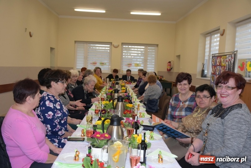 Zdjęcie w galerii na portalu naszraciborz.pl: Gospodynie w całej gminie obchodziły Dzień Kobiet  wiadomości z regionu