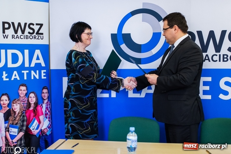 Zdjęcie w galerii na portalu naszraciborz.pl: Raciborska PWSZ z nowymi umowami partnerskimi wiadomości z regionu