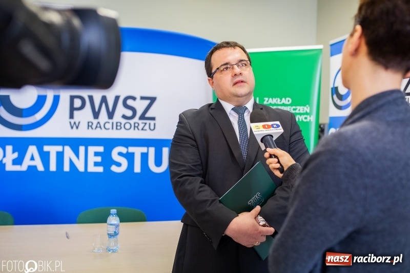 Zdjęcie w galerii na portalu naszraciborz.pl: Raciborska PWSZ z nowymi umowami partnerskimi wiadomości z regionu