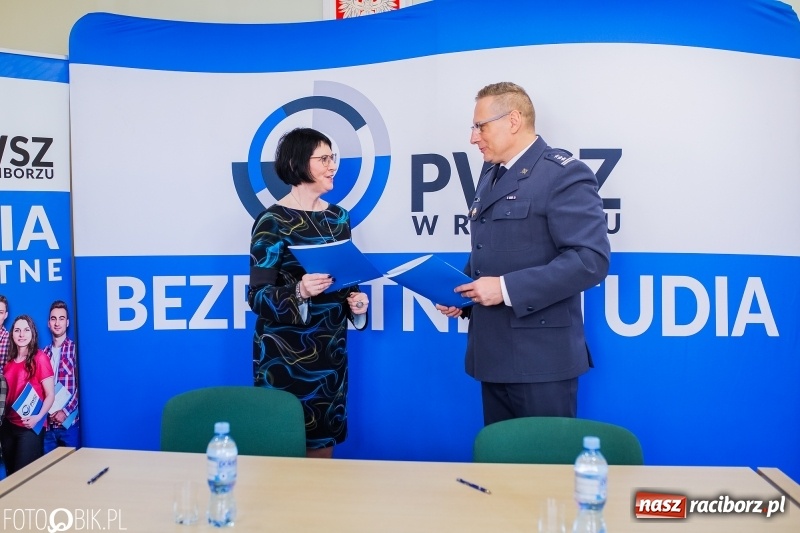 Zdjęcie w galerii na portalu naszraciborz.pl: Raciborska PWSZ z nowymi umowami partnerskimi wiadomości z regionu