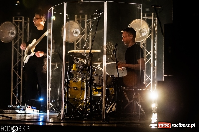 Zdjęcie w galerii na portalu naszraciborz.pl: Koncert Andrzeja Piasecznego w Raciborskim Centrum Kultury wiadomości z regionu