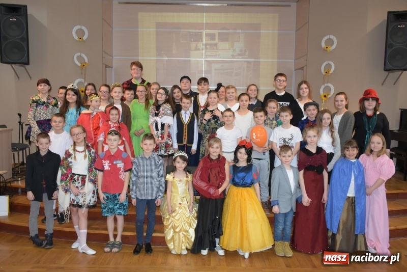 Zdjęcie w galerii na portalu naszraciborz.pl: Terozki pogodomy se po ślonsku  wiadomości z regionu