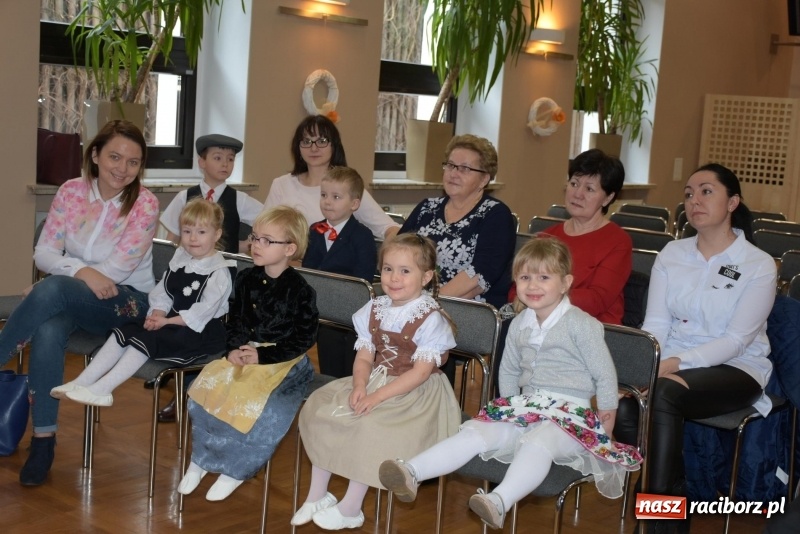 Zdjęcie w galerii na portalu naszraciborz.pl: Terozki pogodomy se po ślonsku  wiadomości z regionu