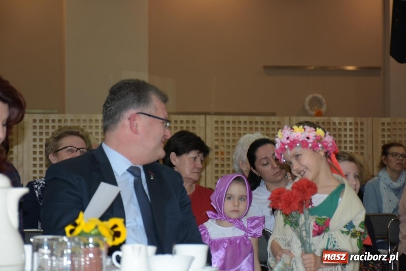 Zdjęcie w galerii na portalu naszraciborz.pl: Terozki pogodomy se po ślonsku  wiadomości z regionu