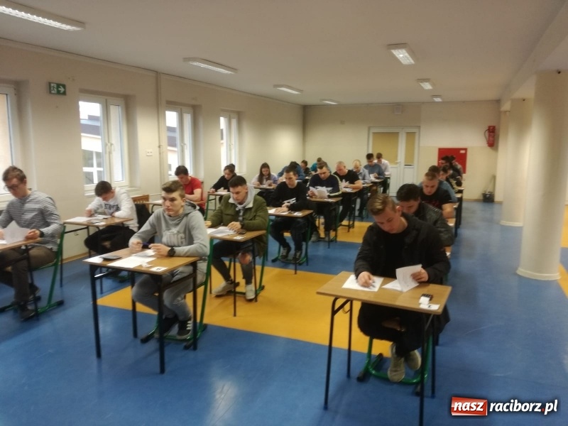 Zdjęcie w galerii na portalu naszraciborz.pl: Sukces budowlany uczniów CKZiU nr 1  wiadomości z regionu