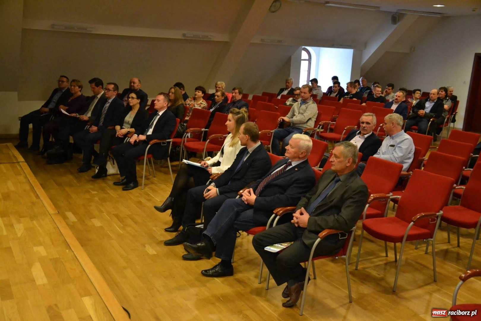 Zdjęcie w galerii na portalu naszraciborz.pl: Rolnicy szkolili się na zamku wiadomości z regionu