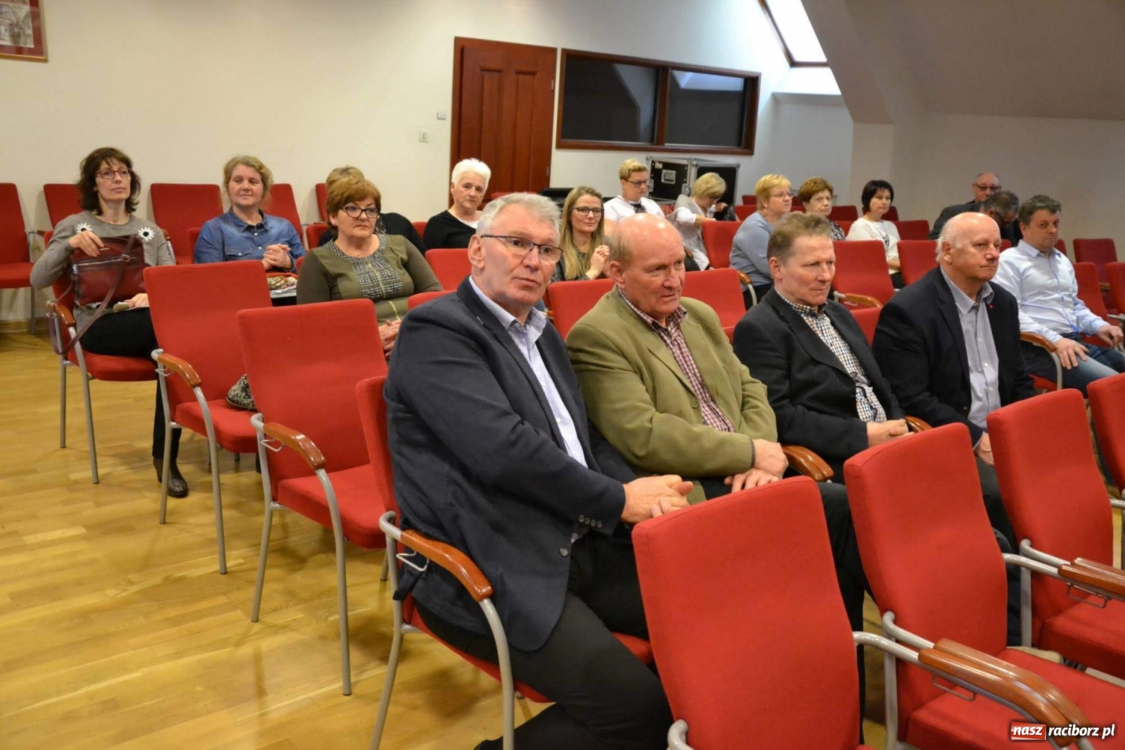 Zdjęcie w galerii na portalu naszraciborz.pl: Rolnicy szkolili się na zamku wiadomości z regionu