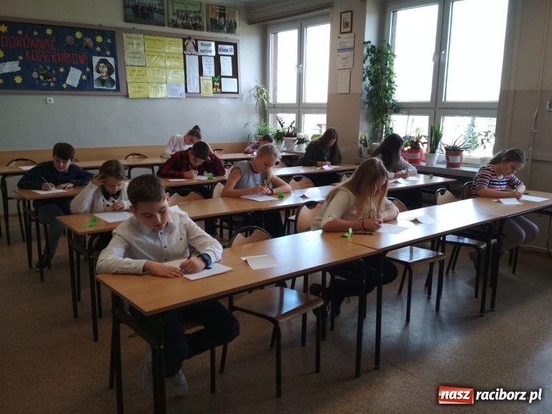 Zdjęcie w galerii na portalu naszraciborz.pl: Dzień liczby Pi w Tworkowie. Padł nowy rekord gminy wiadomości z regionu