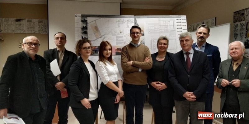 Zdjęcie w galerii na portalu naszraciborz.pl: Nowi inżynierowie kierunku Architektura w PWSZ Racibórz wiadomości z regionu