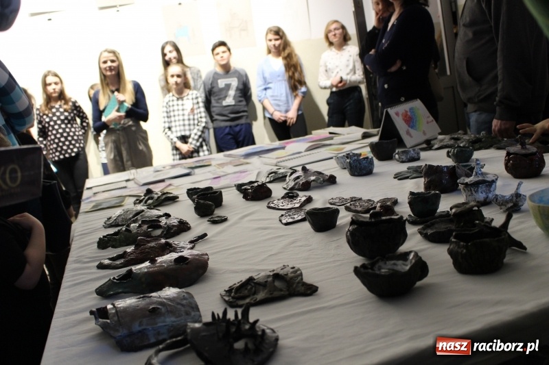 Zdjęcie w galerii na portalu naszraciborz.pl: Wystawa prac grupy artystycznej Asfalt w Nędzy wiadomości z regionu