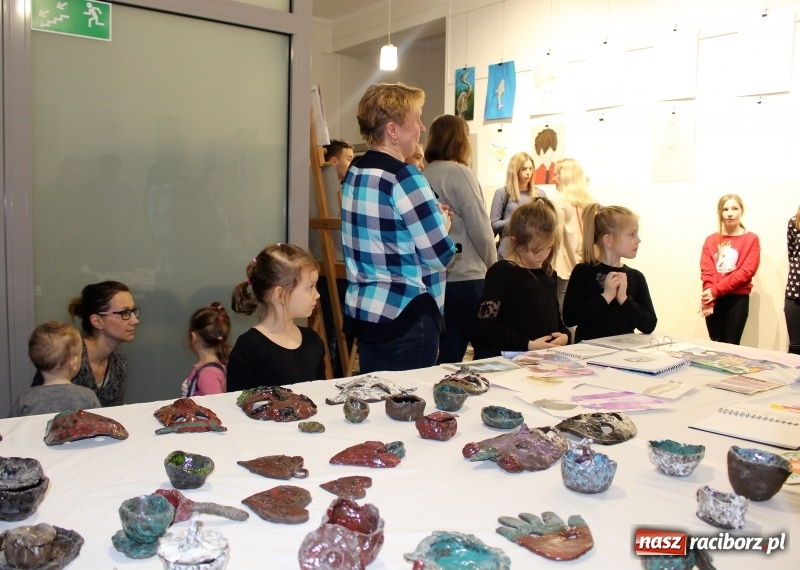 Zdjęcie w galerii na portalu naszraciborz.pl: Wystawa prac grupy artystycznej Asfalt w Nędzy wiadomości z regionu