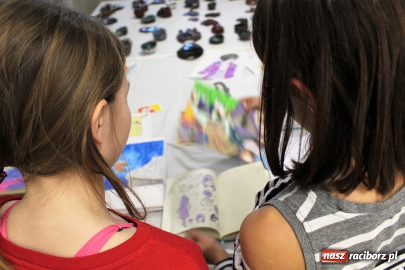 Zdjęcie w galerii na portalu naszraciborz.pl: Wystawa prac grupy artystycznej Asfalt w Nędzy wiadomości z regionu