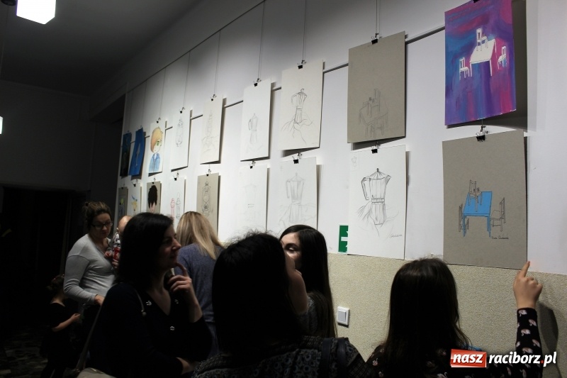 Zdjęcie w galerii na portalu naszraciborz.pl: Wystawa prac grupy artystycznej Asfalt w Nędzy wiadomości z regionu