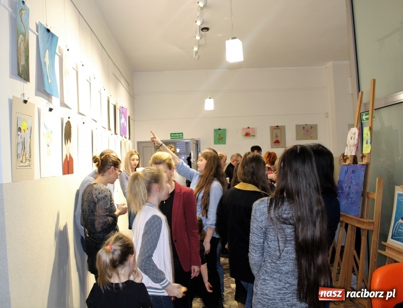 Zdjęcie w galerii na portalu naszraciborz.pl: Wystawa prac grupy artystycznej Asfalt w Nędzy wiadomości z regionu