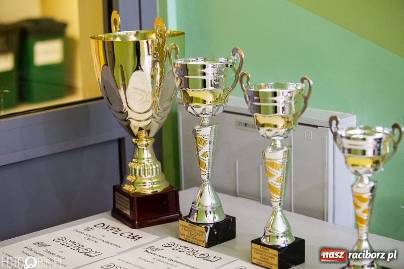 Zdjęcie w galerii na portalu naszraciborz.pl: Makroregionalny Turniej Piłki Nożnej Dziewcząt w Arenie Rafako wiadomości z regionu